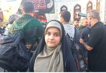 دانش‌آموزان با عشق امام حسین (ع) در گرمای شدید کربلا