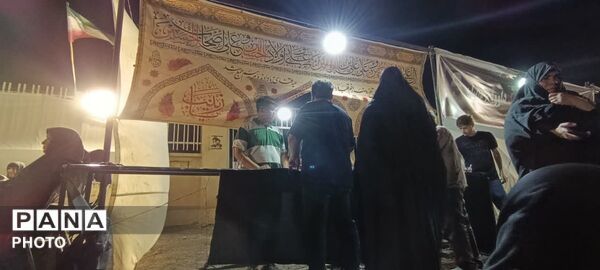 خدمت رسانی موکب مردمی شهید یزدانیان به اجتماعات شبانه اهالی روستای ورجان قم 