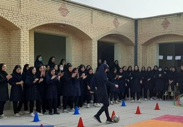 شور و نشاط دانش‌آموزان،نشانه‌ای از امید و پویایی در مدارس است