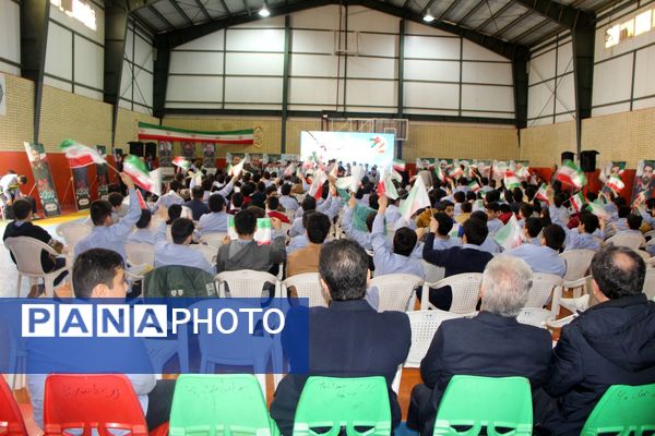 یادواره شهدای جنگ تحمیلی ۱۲ روزه در دبیرستان شاهد سالارشهیدان(ع)