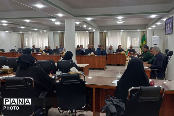 جلسه هم اندیشی با مدیران مدارس چهاردانگه