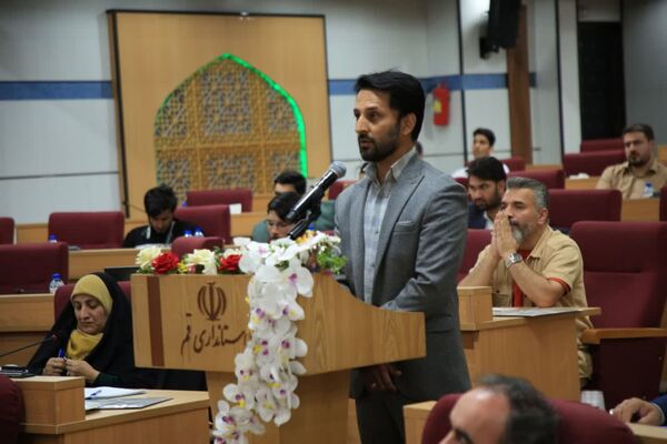 نشست صمیمی مدیران رسانه با استاندار قم