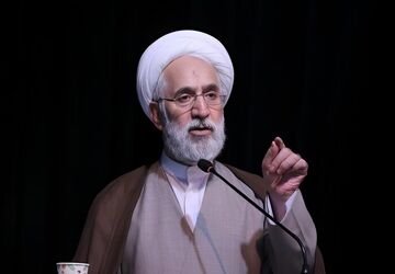 همراهی یا ایفای نقش در پروژه‌های دشمنان اقدام علیه امنیت ملی است