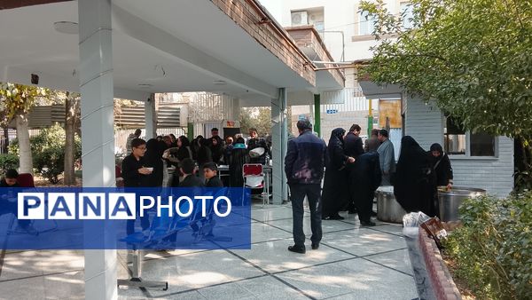 برپایی موکب دانش‌آموزان پیشتاز در منطقه ۱۰ در سالروز شهادت حضرت زهرا (س)