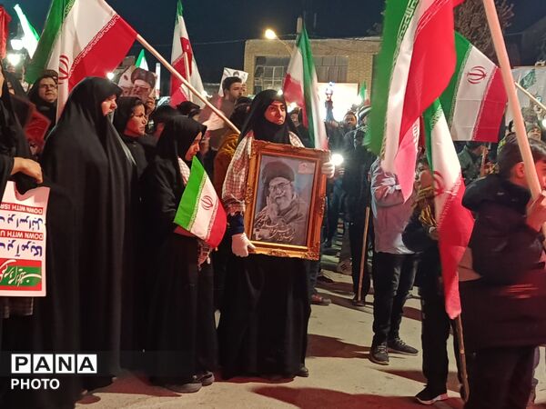 تجمع باشکوه مردمی  برای خونخواهی رهبر شهید در شهرستان بهار