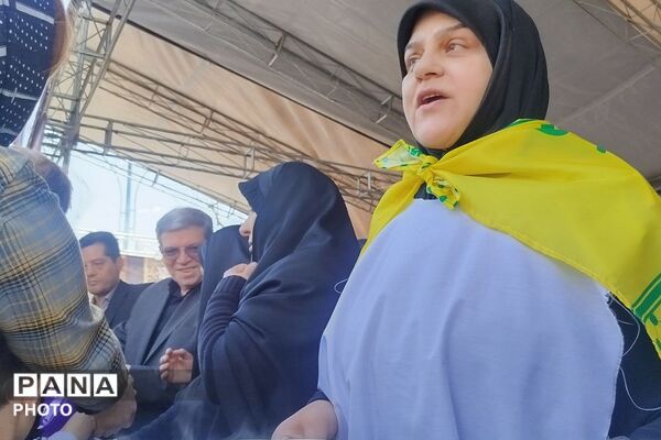حضور اقشار مختلف مردم تهران در اربعین رهبر شهید انقلاب اسلامی 
