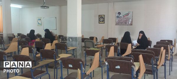 آغاز فرآیند ثبت‌نام دبیرستان فرزانگان ۵ ساوجبلاغ با ویژه برنامه «پروژه مهر» 