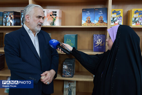 رونمایی از کتاب «مهدا در مدار لئو» در سی‌وششمین نمایشگاه بین‌المللی کتاب تهران