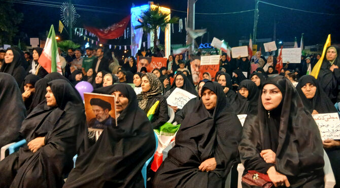 شکوه ایستادگی مردم کوهدشت در برابر توطئه های دشمنان 