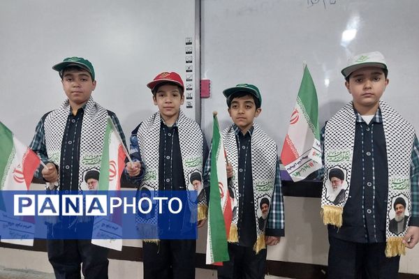 حضور پرشور دانش‌آموزان مدارس ناحیه 2 شهرری در جشن پیروزی مردم غزه 