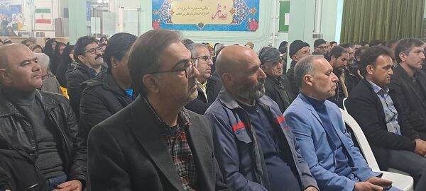 جلسه آموزش خانواده ویژه والدین پایه‌های دهم و یازدهم در دبیرستان شاهد ابوذر غفاری 