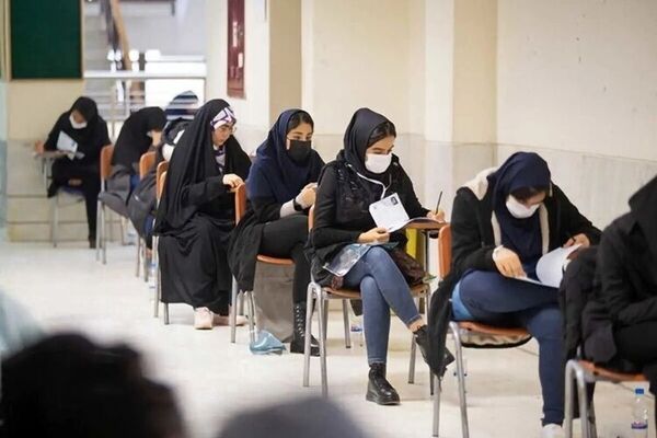 آزمون پایان دوره داروسازی به تعویق افتاد