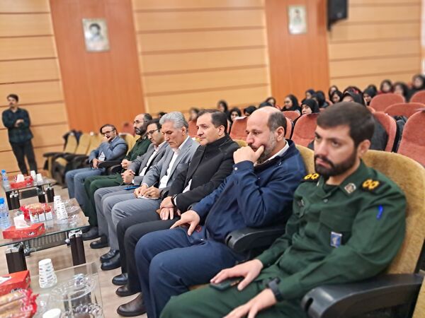 آیین تجلیل از رتبه‌ برتر‌های ناحیه۲