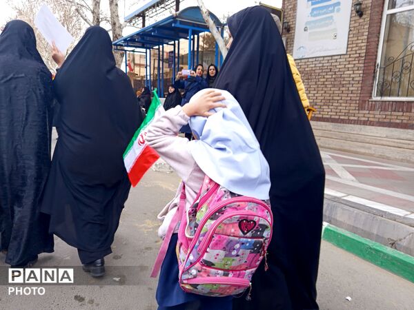 به یاد شهدای میناب؛ با کوله در مراسم روز قدس حاضر می‌شوم 