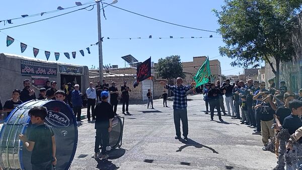 مراسم عزاداری  سرور و سالار شهیدان امام حسین علیه السلام در روستای سلطان آباد نمک