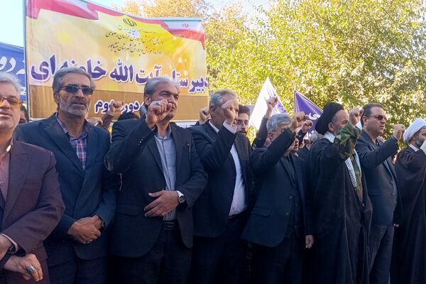 راهپیمایی سیزده آبان در شهرستان نیشابور