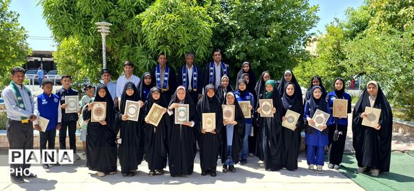 آیین تجلیل از دانش‌آموزخبرنگاران پانا در رودان