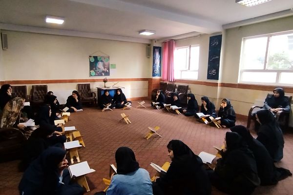 محفل نورانی قرآن کریم در مدارس کوثر ۲ و جدلی ناحیه دو شهرری 