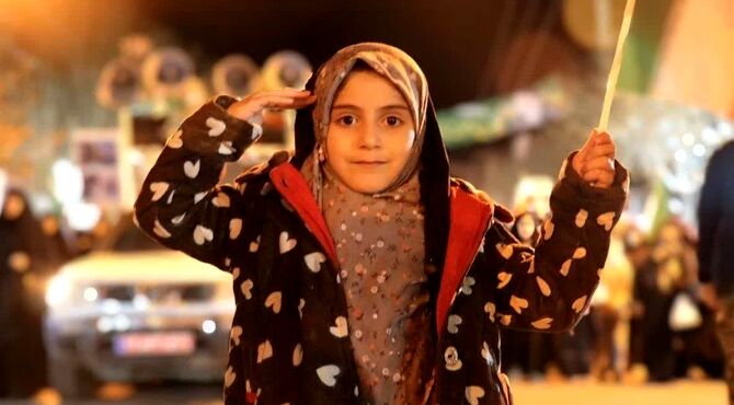 حضور مردم در سنگر خیابان همراه با عزاداری در ایام محرم
