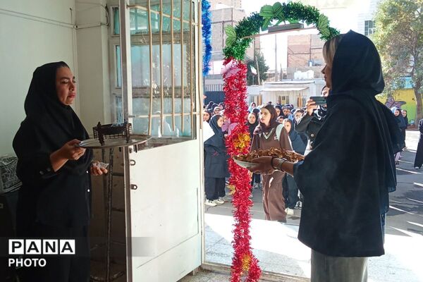 جشن مهر در دبیرستان ایثار و دبیرستان توحید یک شهر قدس