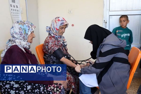 خدمات جهادی پزشکی و فرهنگی در روستای آرمودآقاجی
