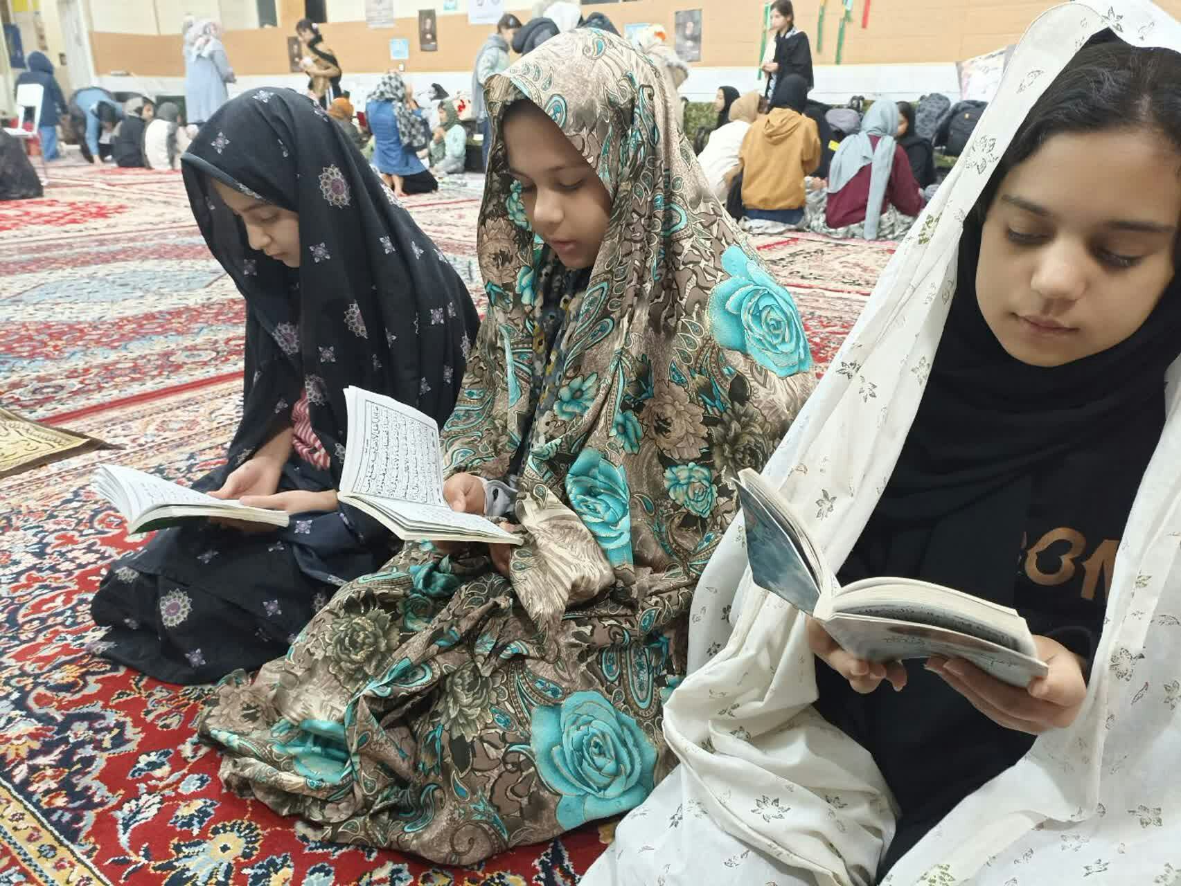 اعتکاف در مسجد جامع روستای بزنجرد خلیل آباد 