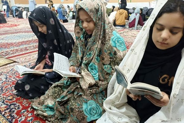 اعتکاف در مسجد جامع روستای بزنجرد خلیل آباد 