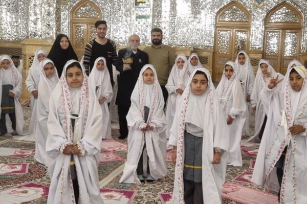 جشن تکلیف  دانش‌آموزان دبستان شهدای همت‌آباد در مشهد