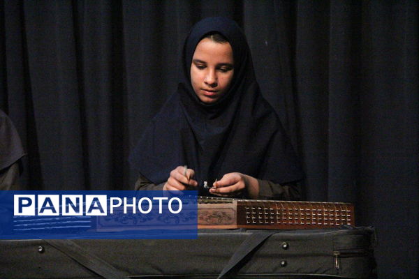 جشنواره هنرهای نمایشی در شریف الدین علی در شهر یزد