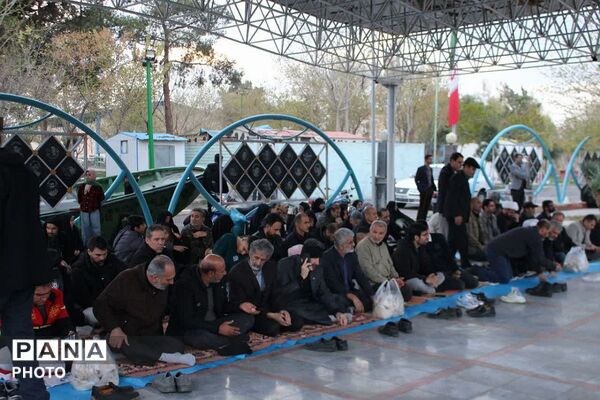 قرچک، نوروز را با اقتدا به شهدا آغاز کرد