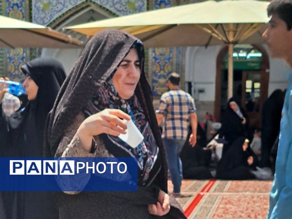 روز دحوالارض در حرم امام مهربانی‌ها