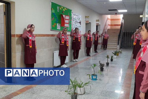 برپایی نمایشگاه طرح جابر در مدرسه حسنا بهارستان‌۲