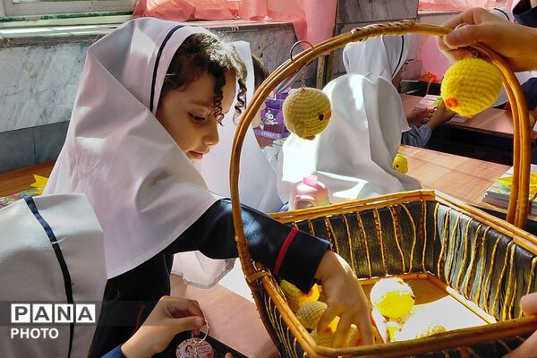 جشن شکوفه‌ها در مدارس هدی و شهید معظم شهرستان قدس با یاد دانش آموزان میناب 