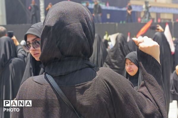 قسم به این مشت گره کرده