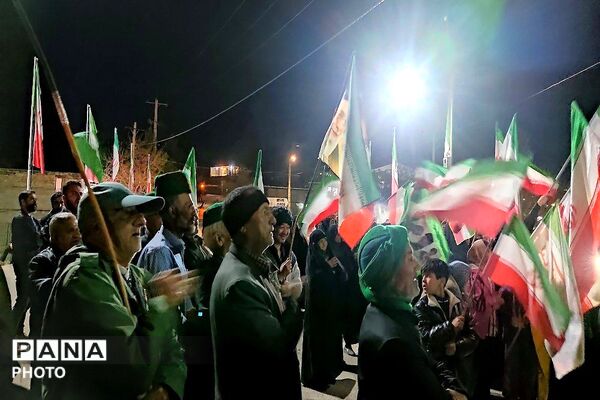 سنگر ما خیابان است 