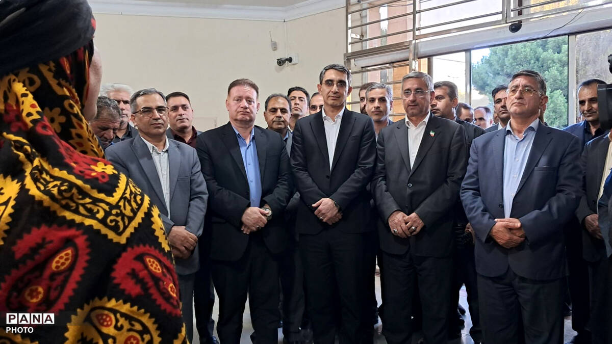 تجلیل از معلمان نمونه و آیین تکریم بازنشستگان فرهنگی در پلدختر