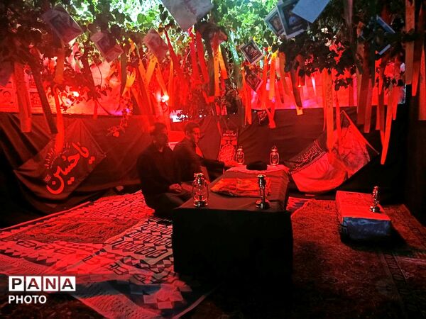 جلوه‌های خدمت‌رسانی فرهنگیان حاجی‌آباد در آیین وداع با «رهبر شهید»