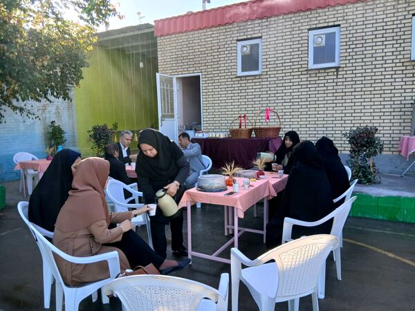 کافی شاپی به وسعت آرزوهای فاطمیه