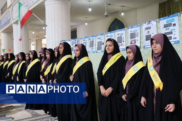 محفل هزار نفری انس با قرآن در ابرکوه همزمان با دهه فجر