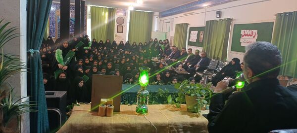شهدای گمنام نماد مقاومت، شجاعت و ایثار ملت ایران هستند 