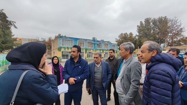 بازدید مدیرکل نوسازی مدارس جهت احداث مدرسه‌ای جدید در ناحیه۶ مشهد