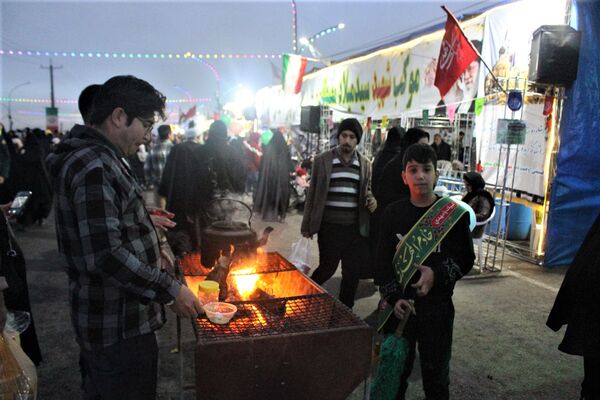 شور و عشق زائران جشن نیمه شعبان در قم