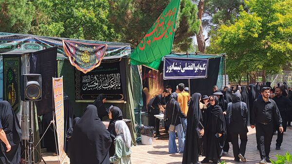 مواکب فرهنگی و پذیرایی در روز اربعین در امامزاده محروق و ابراهیم نیشابور 