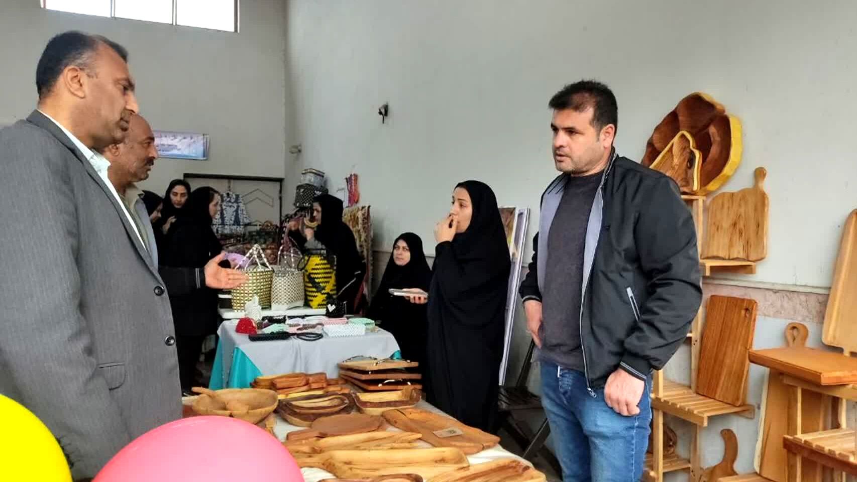 نمایشگاه صنایع دستی و مشاغل خانگی در میاندورود 