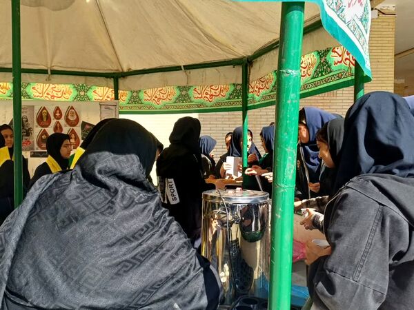 برپایی موکب حضرت فاطمه(س) در دبیرستان ام هانی