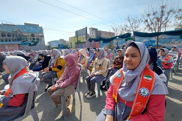 برگزاری جشن احسان و نیکوکاری در دبستان حکیم نظامی کهریزک 