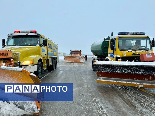 وضعیت فرودگاه بین الملی شهید هاشمی‌نژاد در روزهای برفی مشهد