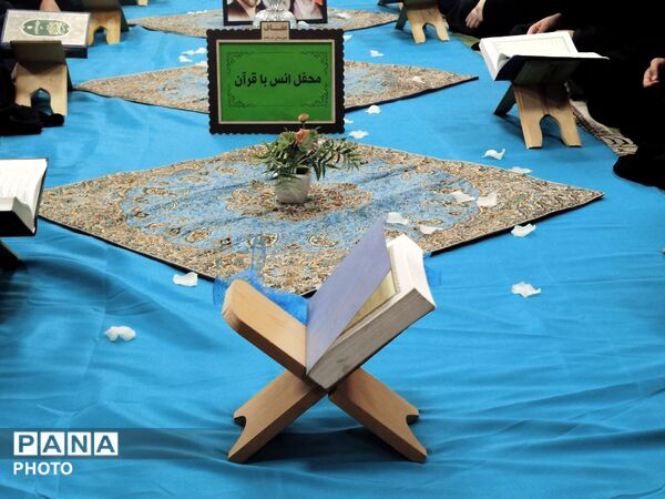 مراسم نورانی سه‌شنبه‌های مهدوی و جشن عاطفه‌ها در دبیرستان شاهد عفاف ناحیه3 کرج 