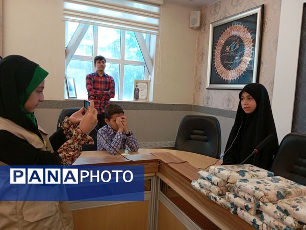 تجلیل از برگزیدگان پویش رأی با خانواده در نیشابور