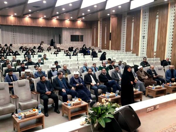 تجلیل از نقش‌آفرینان حوزه پرورشی در مشهد